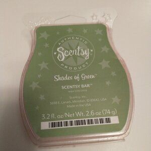 GU  Scentsy wax melts.... Shades of Green